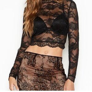New Victoria's Secret Lace Mock
Neck Crop Top